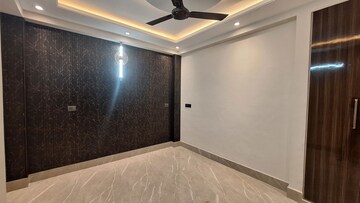 Room in 3 BHK Builder Floor at Panchsheel Vihar – for Sale