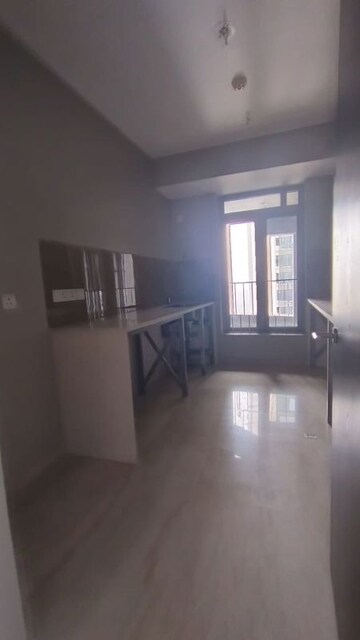 Room in 3 BHK Apartment at Oberoi Sky City, Borivali East – for Rent