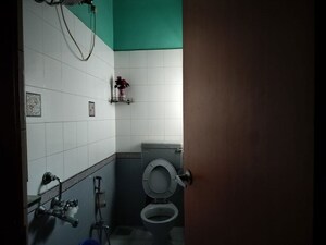 Attached Bathroom in 2 BHK Apartment at Kumar Pragati, Nibm Road – for Rent