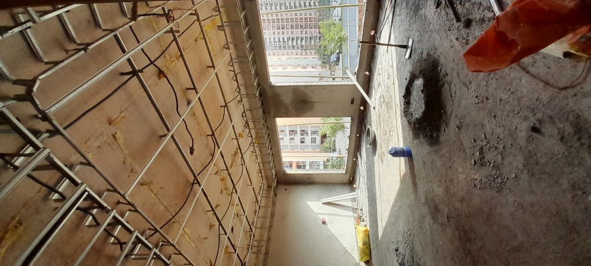 4 BHK + Servant Room 294 Sq.Yd. Builder Floor in BPTP Amstoria Plot