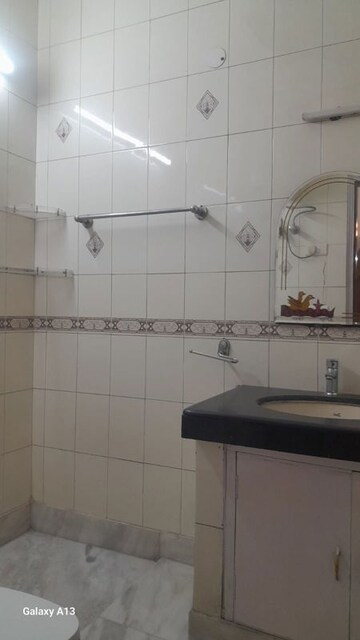 Bathroom in 3 BHK Builder Floor at Unitech South City II, Sector 50 – for Rent