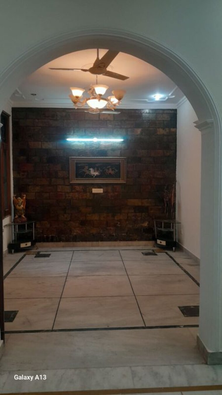  Parking, unitech-south-city-ii 3 Bedroom 1500 Sq.Ft. Builder Floor In Sector 50 Gurgaon 9903926