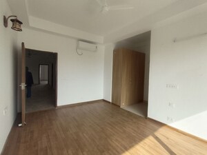 Room in 4 BHK Builder Floor at SS Linden, Sector 84 – for Rent