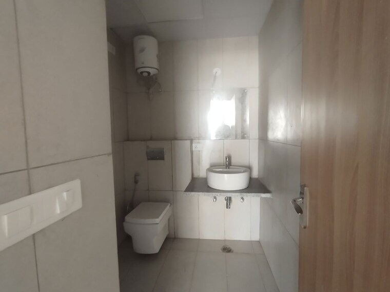 Bathroom, ss-linden 4 Bedroom 2700 Sq.Ft. Builder Floor In Sector 84 Gurgaon 9903946