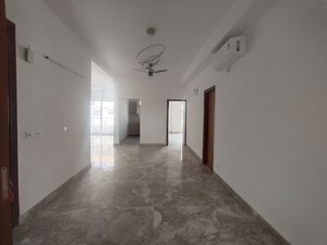 Room in 4 BHK Builder Floor at SS Linden, Sector 84 – for Rent