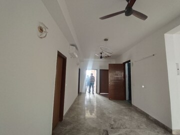 Building Lobby in 4 BHK Builder Floor at SS Linden, Sector 84 – for Rent