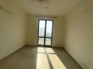 Room in 2 BHK Apartment at Vatika City Homes, Sector 83 – for Rent