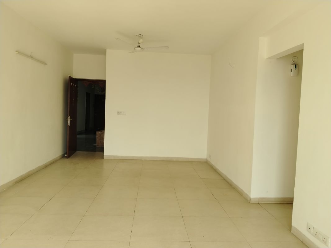 2 BHK Apartment For Rent in Vatika City Homes