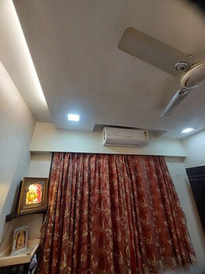 Furnished Amenities in 1 BHK Apartment at Evershine Millennium Paradise, Kandivali East – for Rent