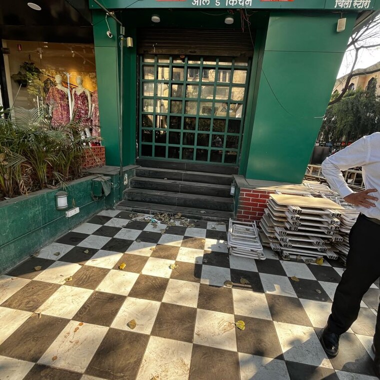  Parking, the-hub-koregaon Commercial Shop 360 Sq.Ft. In Koregaon Pune 9903978