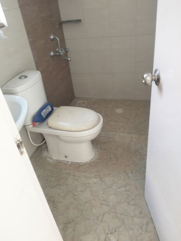 Bathroom, vishwakarma-vedant 2 Bedroom 1155 Sq.Ft. Apartment In Undri Pune 9903983