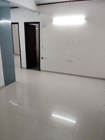 Room in 2 BHK Apartment at JNC The Park, Sector 16c Greater Noida – for Rent