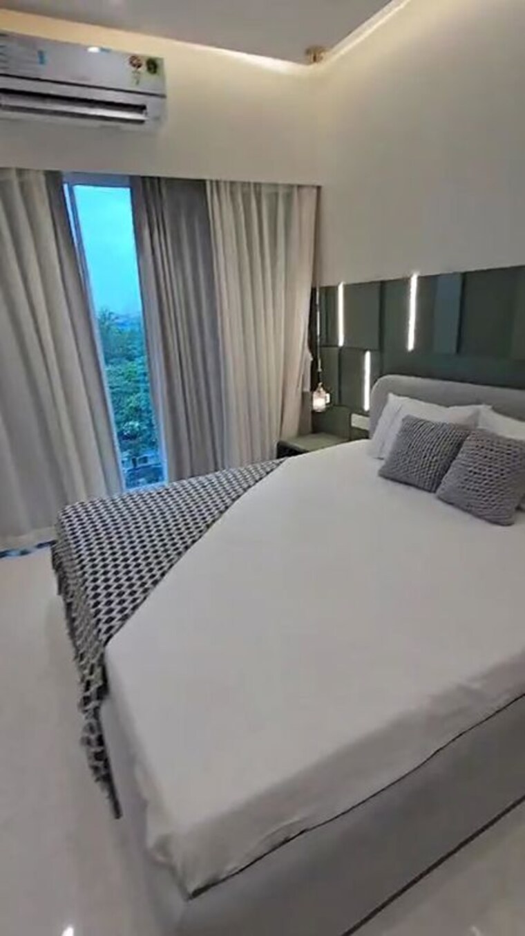 Master Bedroom, dosti-eastern-bay 3 Bedroom 1100 Sq.Ft. Apartment In Wadala Mumbai 9903995