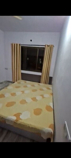 Bedroom in 2 BHK Apartment at Vakola – for Rent