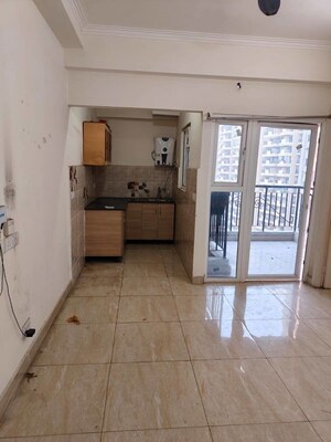 1 BHK Apartment For Rent in Gaur City 2 - 14th Avenue, Sector 16c Greater Noida
