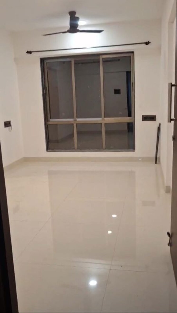 Bathroom, wadhwa-tw-gardens 4 Bedroom 1650 Sq.Ft. Apartment In Kandivali East Mumbai 9904033
