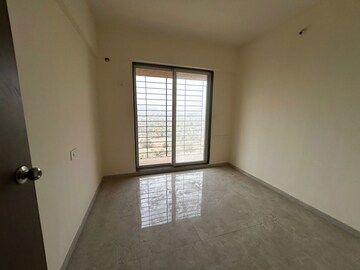 Room in 2 BHK Apartment at Mahavir Kalpavruksha, Ghodbunder Road – for Rent