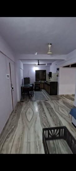1 BHK + Study Room Apartment For Rent in Vakola