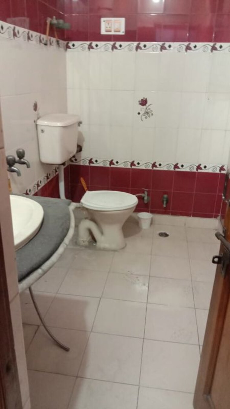 Team Area, kavi nagar 2 Bedroom 1250 Sq.Ft. Builder Floor In Kavi Nagar Ghaziabad 9904065