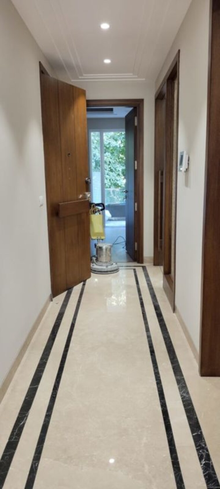 undefined, jasola 4 Bedroom 300 Sq.Yd. Apartment In Jasola Delhi 9904066