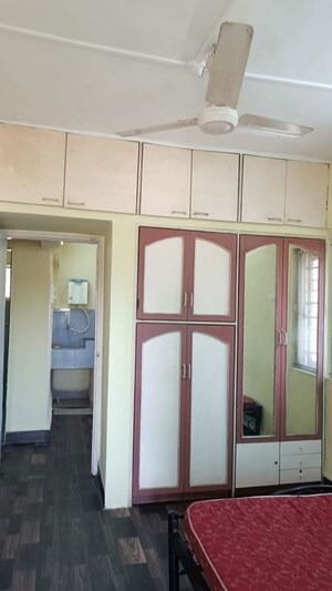 Bedroom in 1 BHK Apartment at Bandra West – for Rent