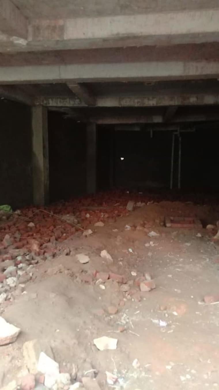  Parking, kavi nagar 3 Bedroom 155 Sq.Yd. Builder Floor In Kavi Nagar Ghaziabad 9904086