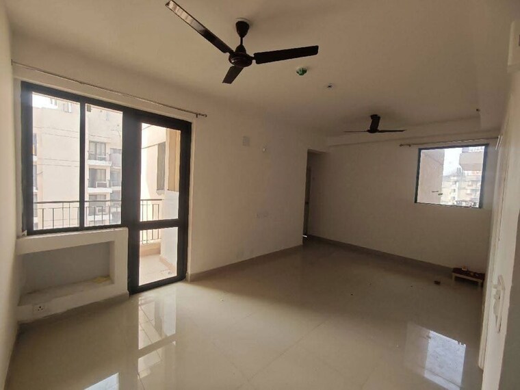 Room, vvip-homes 2.5 Bedroom 1295 Sq.Ft. Apartment In Gaur City 2 Greater Noida 9904087