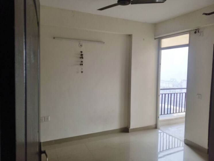 Room, vvip-homes 2.5 Bedroom 1295 Sq.Ft. Apartment In Gaur City 2 Greater Noida 9904087