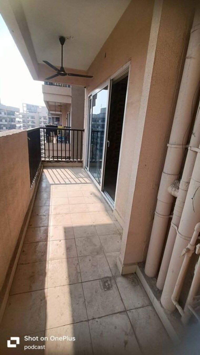 Balcony, gaur-city-1st-avenue 2.5 Bedroom 1175 Sq.Ft. Apartment In Sector 4 Greater Noida Greater Noida 9904098