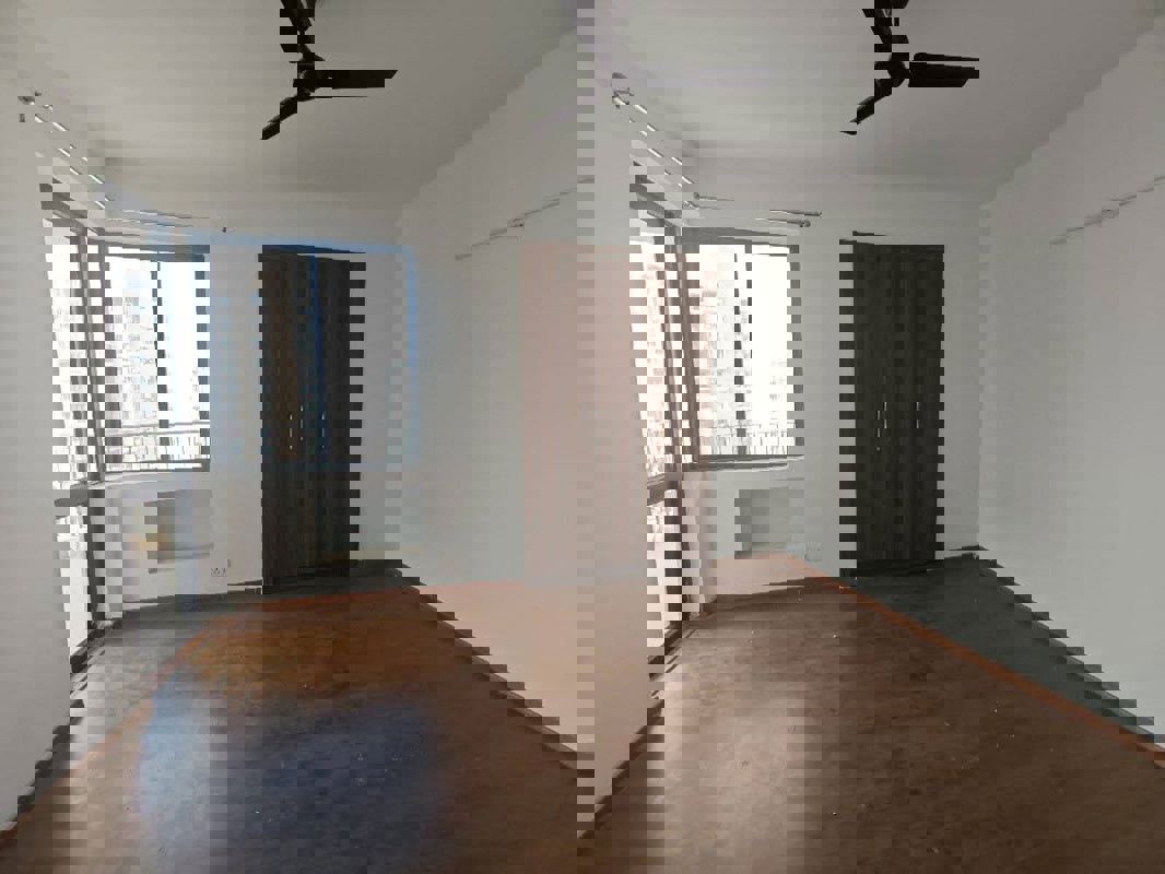 2.5 BHK + Study Room Apartment For Rent in Gaur City 1st Avenue