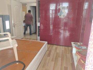 Bedroom in 4 BHK Apartment at Sector 21c – for Rent