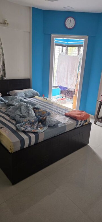 Bedroom in 3 BHK Apartment at Andheri West – for Rent