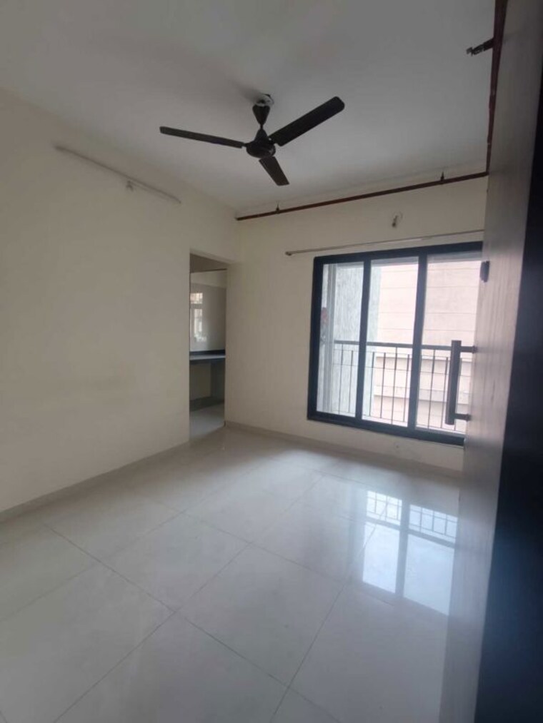 Room, lodha-crown-quality-homes 1 Bedroom 350 Sq.Ft. Apartment In Majiwada Thane 9904127