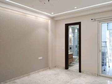Room in 3 BHK Builder Floor at Nizamuddin East – for Rent