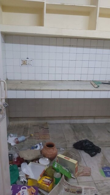 Bathroom in 1.5 BHK Apartment at Mayur Vihar – for Rent