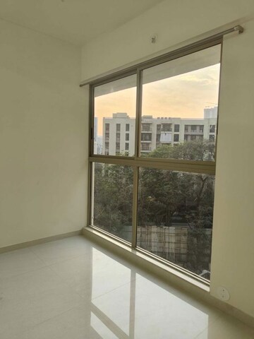 Room in 1 BHK Apartment at Lodha Crown Quality Homes, Majiwada – for Rent