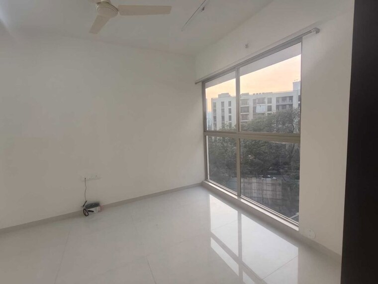 Room, lodha-crown-quality-homes 1 Bedroom 350 Sq.Ft. Apartment In Majiwada Thane 9904151