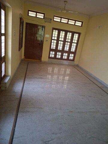 Room in 6 BHK Independent House at Bairamalguda – for Rent