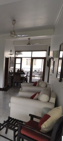 3 BHK + Servant Room Apartment For Rent in Nizamuddin East