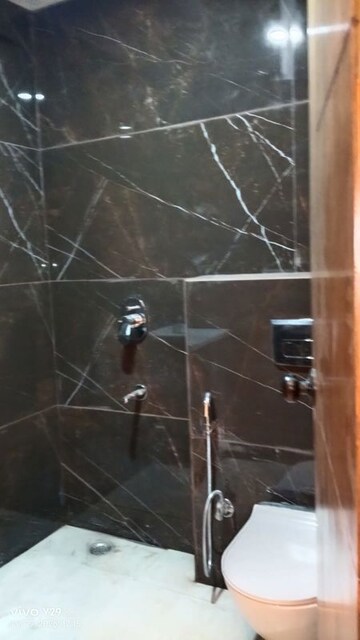 Furnished Amenities in 3 BHK Builder Floor at Greater Kailash I – for Sale