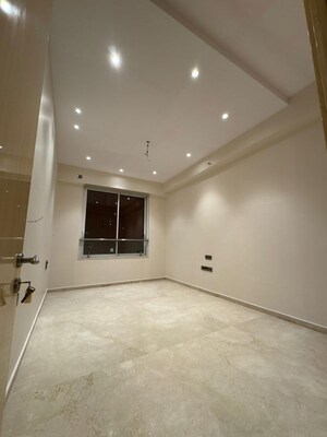 Room in 3 BHK Apartment at LnT Crescent Bay T4, Parel – for Rent