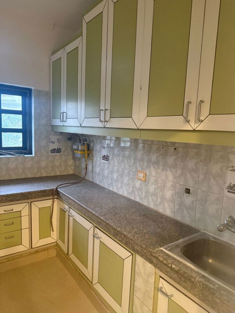 Kitchen, new friends colony 4 Bedroom 550 Sq.Yd. Apartment In New Friends Colony Delhi 9904185