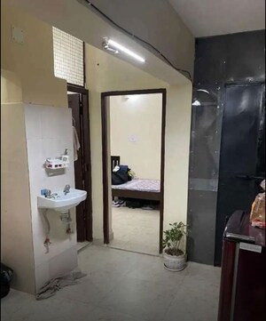 Living Room in 2 BHK Builder Floor at Sector 40 – for Rent