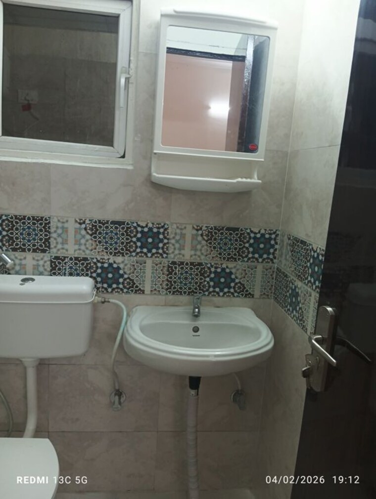 Bathroom, signature-global-prime 2 Bedroom 1232 Sq.Ft. Apartment In Sector 63a Gurgaon 9904189