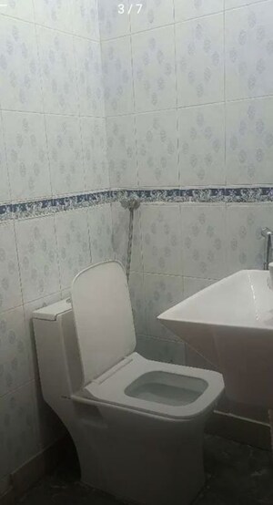 Bathroom in 2 BHK Builder Floor at Sector 61 – for Rent