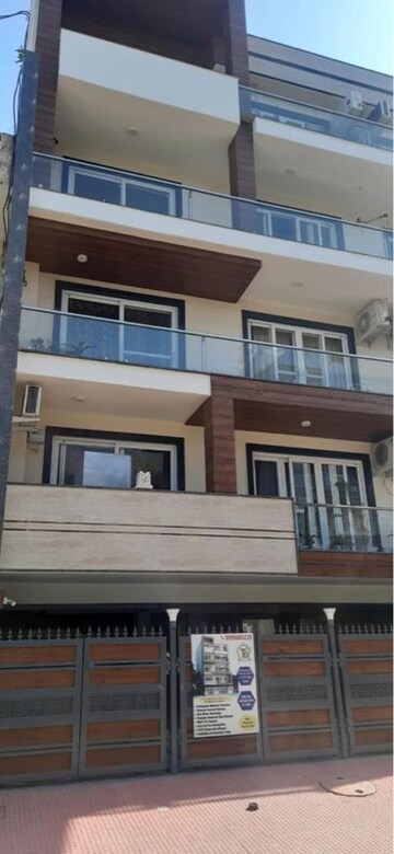 4 BHK Builder Floor For Sale in Ardee City, Sector 52