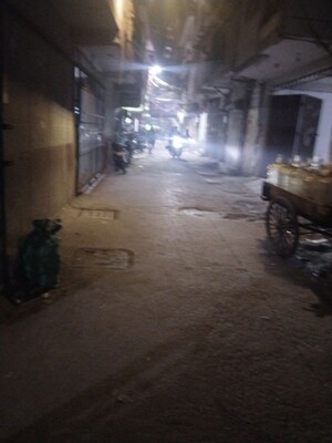 Parking in 2 BHK Independent House at Madanpur Khadar – for Sale