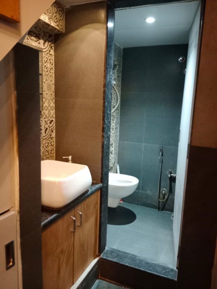 undefined, andheri west Commercial Shop 300 Sq.Ft. In Andheri West Mumbai 9904203