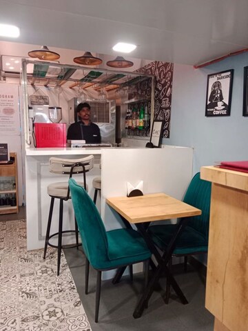 Team Area in  Shop at Andheri West – for Rent