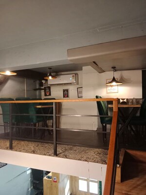  Shop For Rent in Andheri West